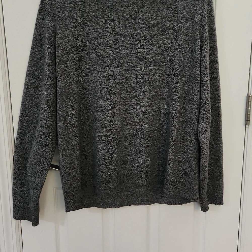 Dark Grey Apt 9 V Neck Sweater - Picture 11 of 13
